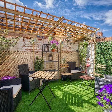*New* Chester Canal Side 2 Bed Character Home Luaran gambar