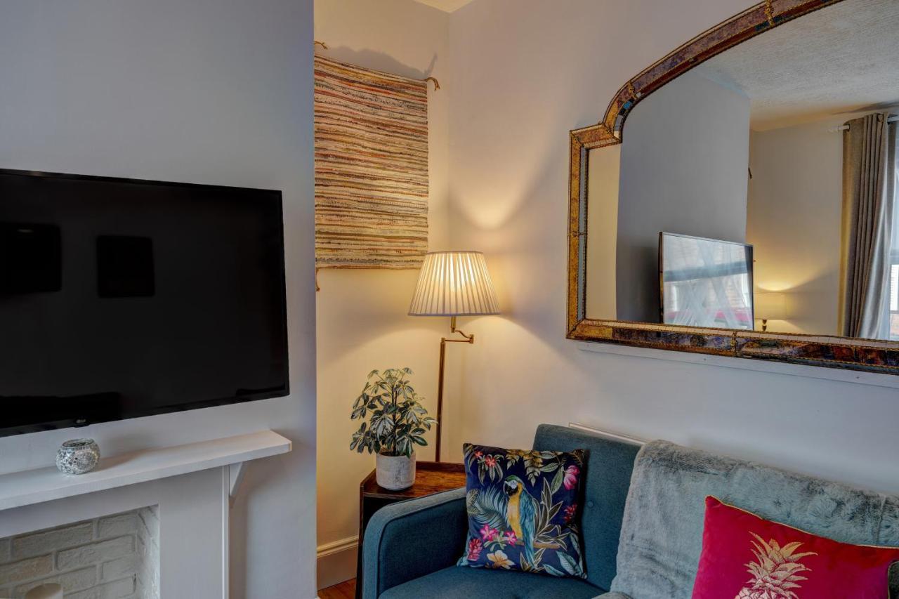 *New* Chester Canal Side 2 Bed Character Home Luaran gambar